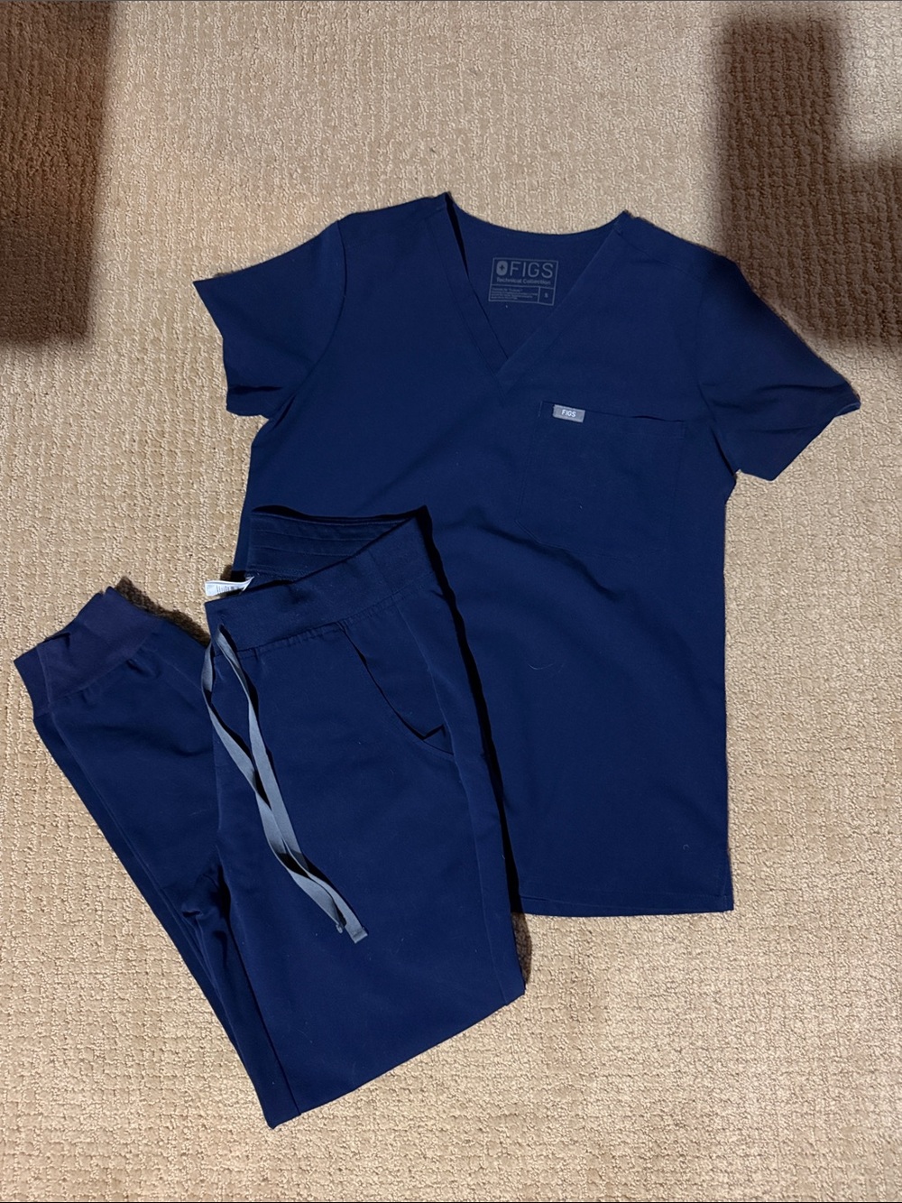 FIGS women’s Livingston top and Jogger bottoms